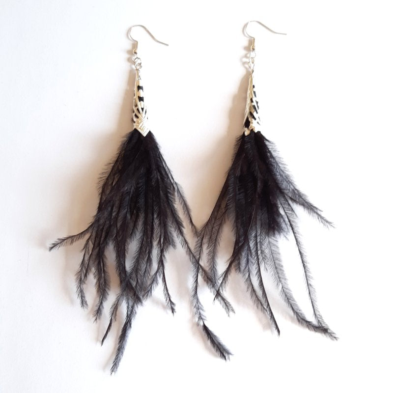 boucles-d-oreilles-arielle-plumes-autruche-naturelles-noir-decoplumes