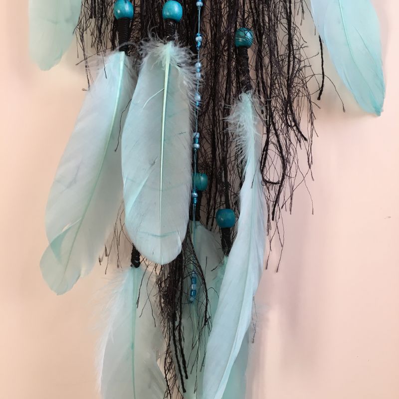 Attrape-rêves dans les tons noir et bleu "Sacha"