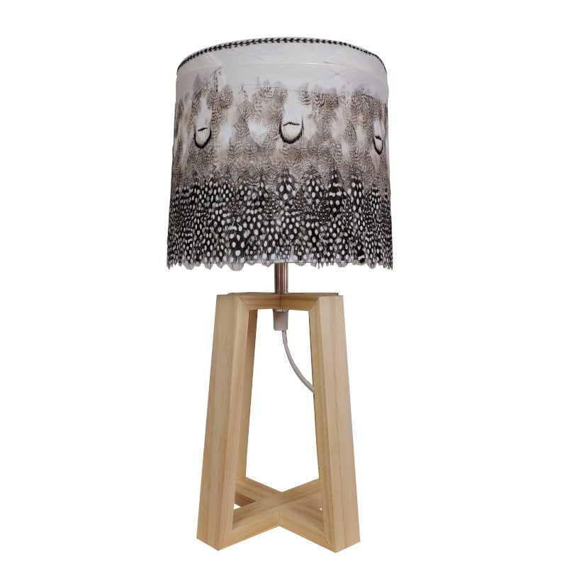 lampe-de-table-bois-et-abat-jour-plumes-decoplumes