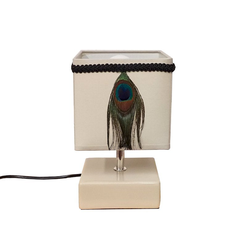 lampe-plumes-de-paon-decoplumes-2