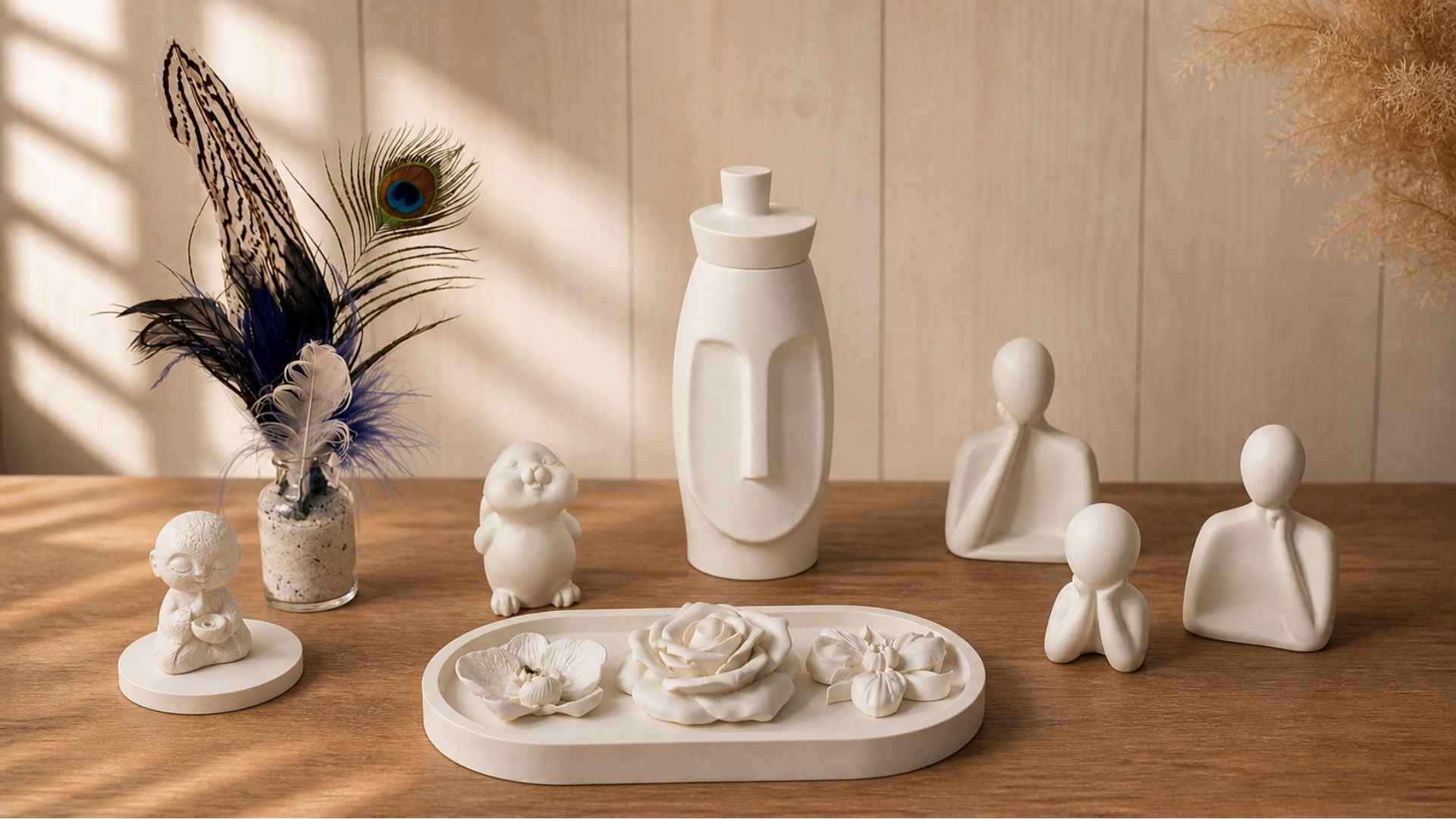 Petite collection d’objets à parfumer en matière minérale créés par Décoplumes
