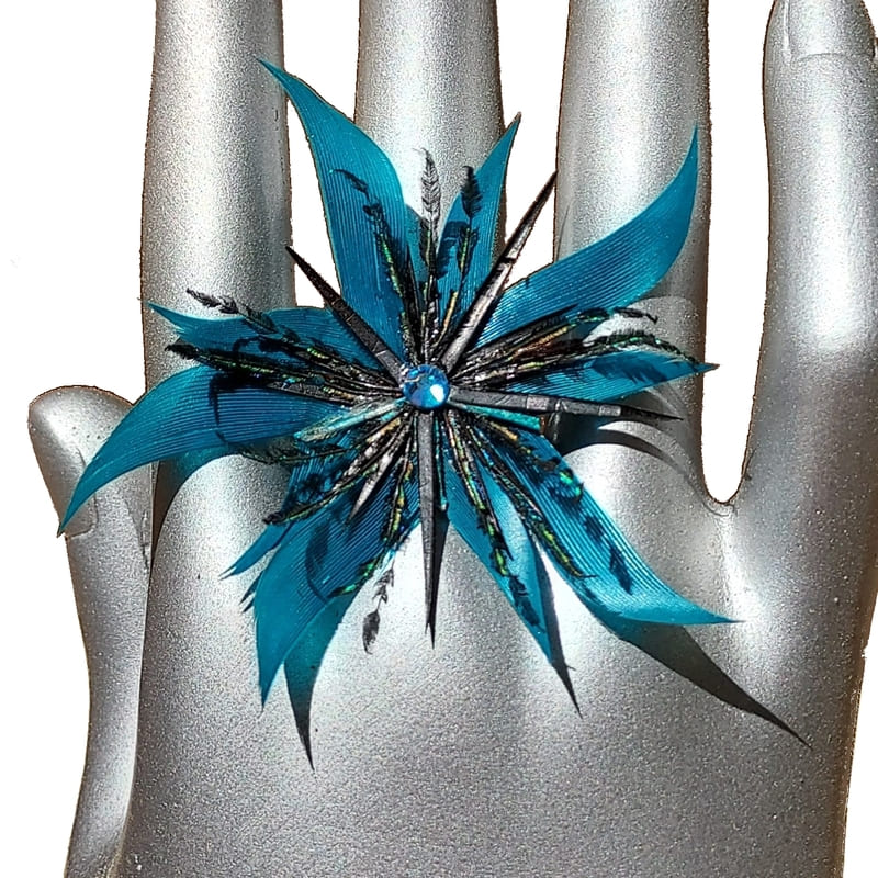 Bague Fidji en plumes bleu turquoise