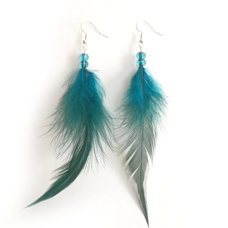 Boucles d'oreilles plumes et perles bleu, noir ou beige naturel