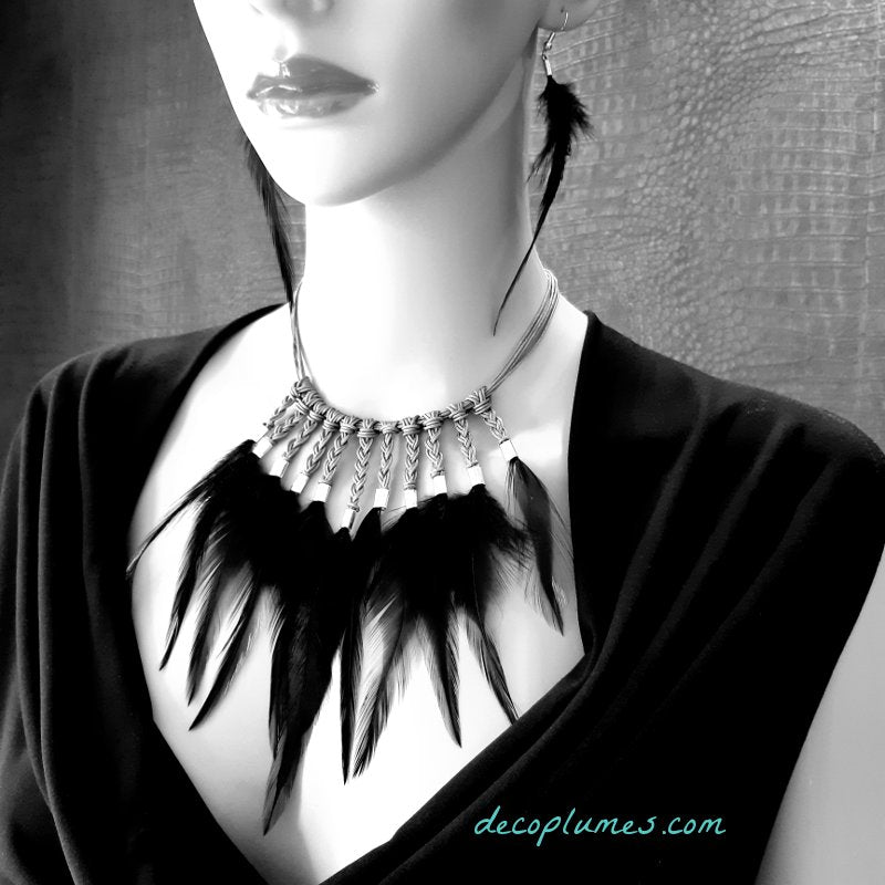 collier-plumes-noires-decoplumes-cleopatre-plastron