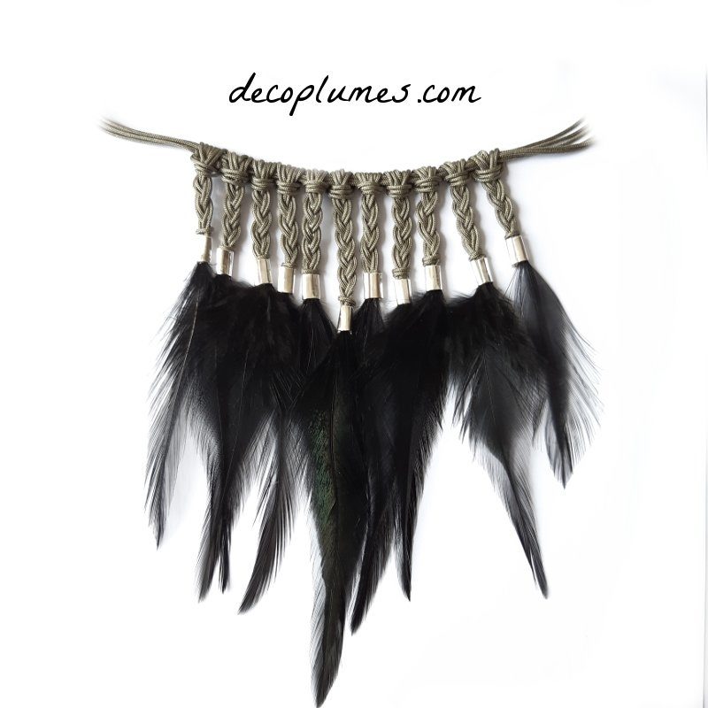 collier-plumes-noires-decoplumes-cleopatre-plastron